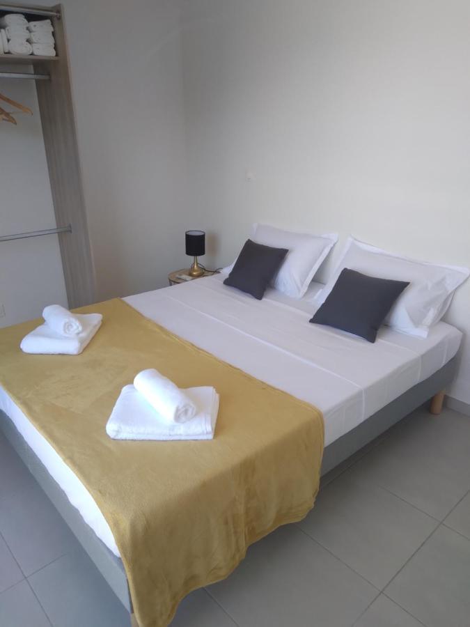 Le Yuka Apartment Saint-Francois  Exterior photo